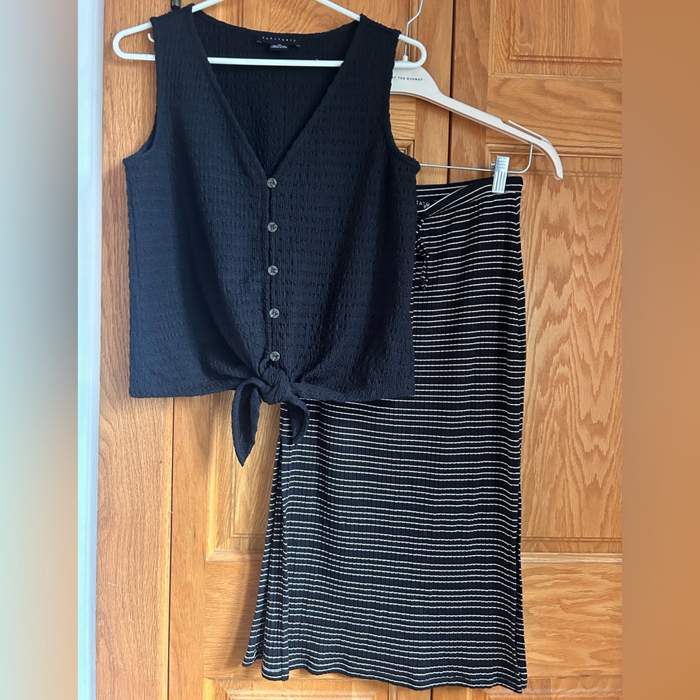 Cute FIT Alert! BUNDLE Sanctuary top & Midi Skirt! 💃🏻💃🏻💃🏻💃🏻